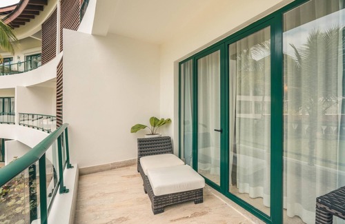 Las Terrenas Apartment | Apartment w Jacuzzi Beach Balcony in Sublime