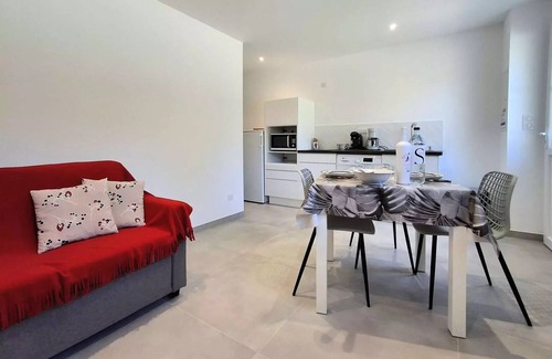 Santa-Maria-Poggio Apartment | Apartment with terrace in Santa Maria Poggio