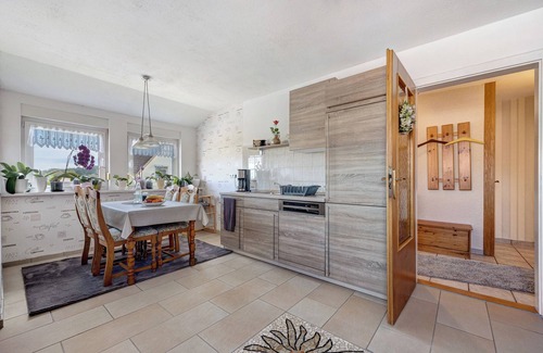 Winzlar Apartment | Apartment 'Winzenburg' with Shared Terrace, Shared Garden and Wi-Fi