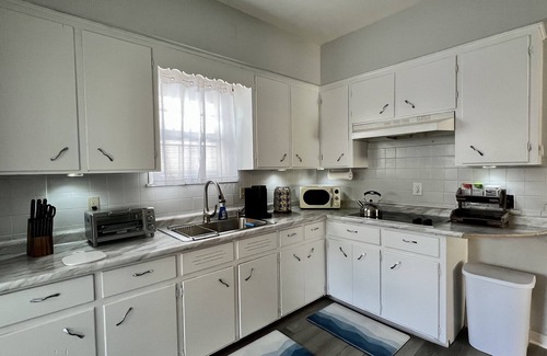 West Akron Apartment | Apartment with a boho, relaxed and soulful vibe in the heart of Highland Square.