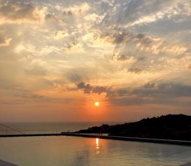 Koundouros Apartment | Apartment with a sea view and swimming pool, in the area of Koundouros