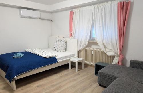 Walldorf Apartment | Apartment with AC, full kitchen, self check in, parking, 8 min to SAP campus, Wi Fi