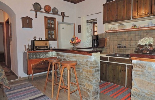 Megalos Prinos Apartment | Apartment with Amazing Mountain Views in a Traditional Thassian Estate !