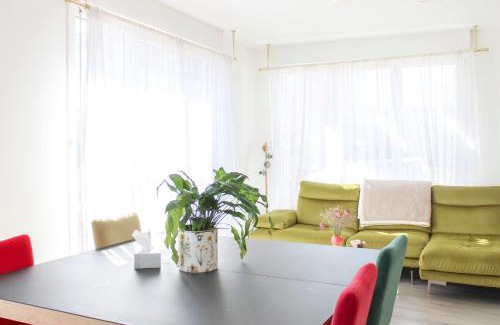 Bagnolet Apartment | Apartment with balcony at the gates of Paris