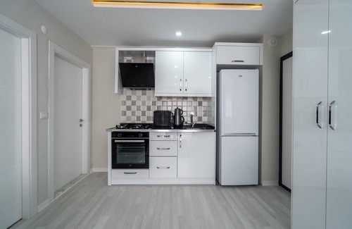 Antalya City Centre Apartment | Apartment with Balcony Close to Beach in Muratpasa