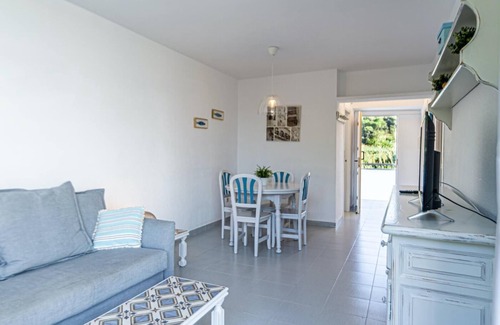 Sant Pol De Mar Apartment | Apartment with terrace a few steps from the beach