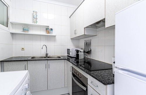 Sant Pol De Mar Apartment | Apartment with terrace a few steps from the beach