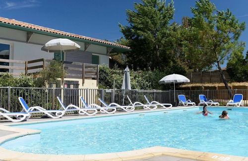 Moliets-et-Maa Apartment | Apartment with terrace, just 350 m. from beach