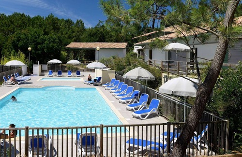 Moliets-et-Maa Apartment | Apartment with terrace, just 350 m. from beach