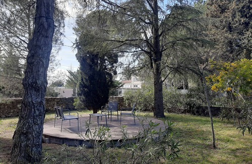 Uzes Apartment | Apartment with large garden and parking, Uzès
