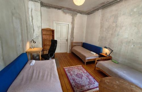 Suedvorstadt Apartment | Apartment with old building charm