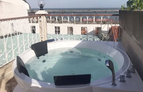 Casco Viejo Apartment | Apartment with 3 Double Bedrooms/3 Bathrooms M3