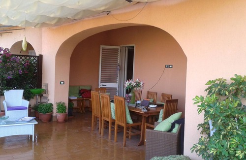 Calalunga-Pietragrande House | Apartment with panoramic veranda near the Pietragrande cliff