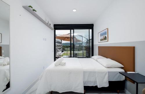 Jurere Apartment | Apartment with/pool in Jurerê Internacional EPC204