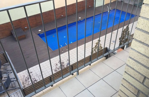 Sant Andreu de Palomar Apartment | Apartment with pool and parking in Barcelona, ideal for families.