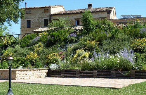 San Ginesio Apartment | Apartment with rustic charm and amazing views of the Sibillini Mountains