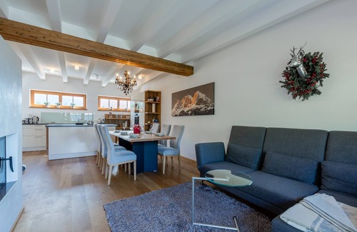 Schonbach Apartment | Apartment with Sauna and Ski In/Out