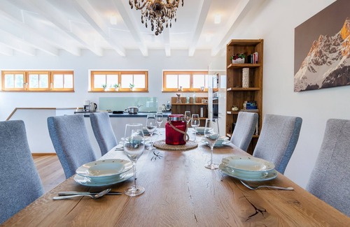 Schonbach Apartment | Apartment with Sauna and Ski In/Out