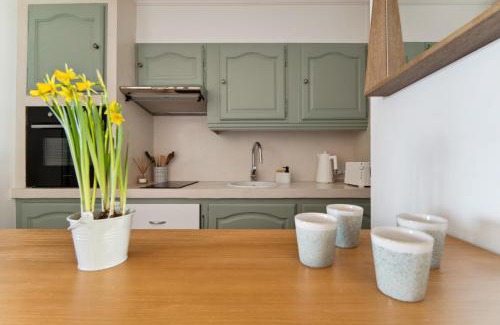 Old Town Apartment | Apartment with SEA VIEW in St Tropez - La Ponche