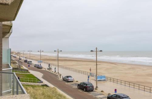 Middelkerke Apartment | Apartment with sea view and sunny terrace