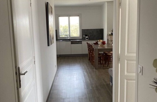 Pietrosella Apartment | Apartment with superb sea view 200m from the beach and 10m from Porticcio