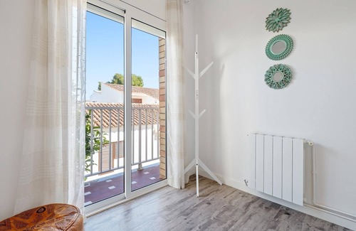 Cubelles Apartment | Apartment with terrace 250m beach and train