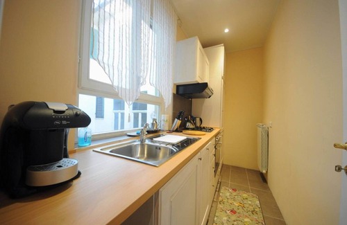 Sant' Ambrogio Apartment | Apartment with wide terrace in the heart of Florence, Air conditioning,Wi-Fi.