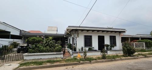 Sector 2 Apartment | Apartmentelsauce