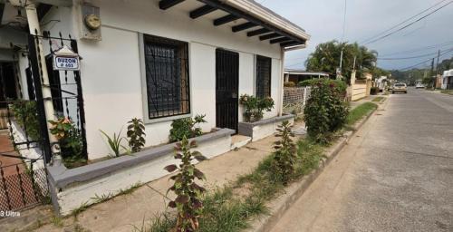 Sector 2 Apartment | Apartmentelsauce