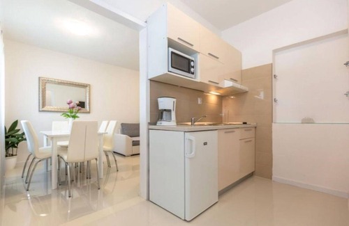 Istok Apartment | Apartments and Room Tattoo (111881-A3) - Makarska