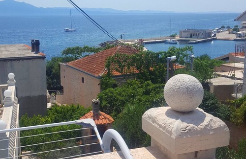 Sucuraj Apartment | Apartments and rooms Mira, (15575), Sućuraj, Croatia