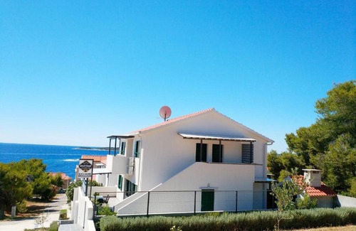 Milna Apartment | Apartments by the sea Milna, Vis - 21184