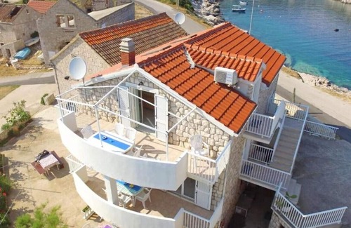 Rukavac Apartment | Apartments Davor, (15446), Rukavac, hr