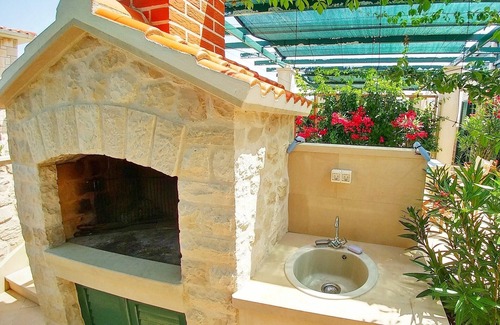Povlja Apartment | Apartments Ennio, (11485), Povlja, hr