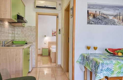 Povlja Apartment | Apartments Ennio, (9949), Povlja, hr