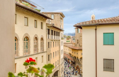 Oltrarno Apartment | Apartments Florence - Piazza Santa Felicita