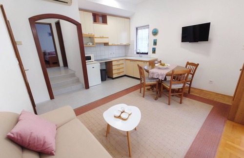 Spadici Apartment | Apartments Franjo, (16642), Poreč, Croatia