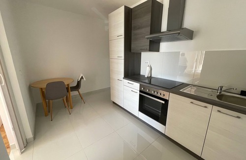 Turanj Apartment | Apartments Roko- One bedroom apartment with balcony and sea view (A3)