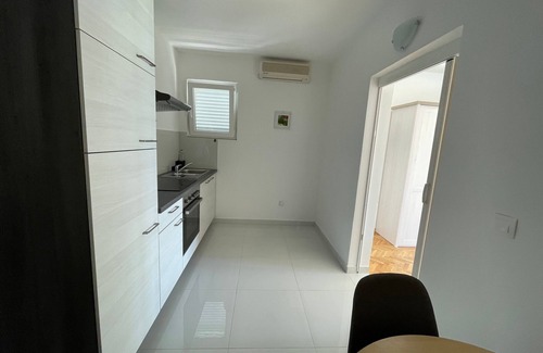 Turanj Apartment | Apartments Roko- One bedroom apartment with balcony and sea view (A3)