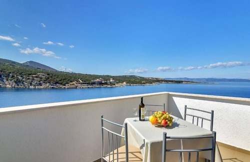 Pokrivenik Apartment | Apartments Igor (44141-A5) - Gdinj - island Hvar