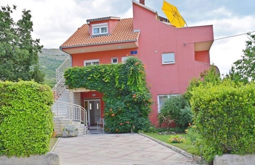 Podstrana Apartment | Apartments Ivan, (14054), Podstrana, hr