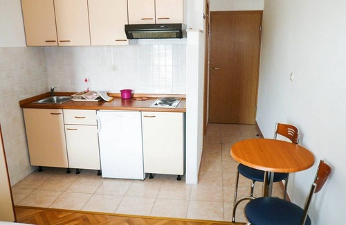 Istok Apartment | Apartments Justina, (16428), Makarska, hr