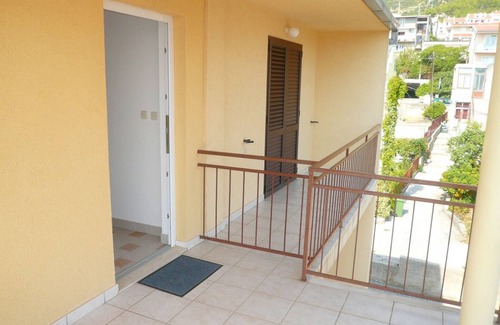 Istok Apartment | Apartments Justina, (16428), Makarska, hr