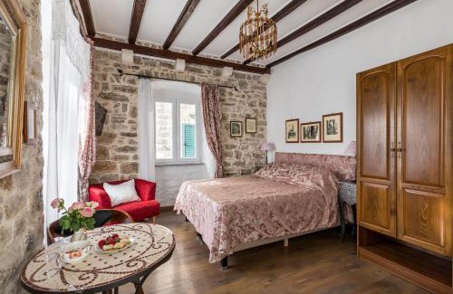 Old Town Apartment | Apartments Kaleta