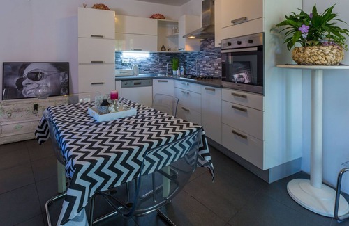 Crikvenica Apartment | Apartments Kalla (77691-A1) - Crikvenica