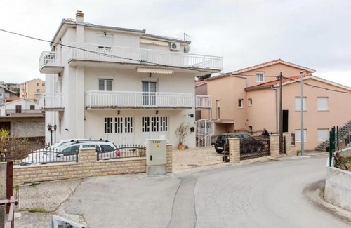 Podstrana Apartment | Apartments Knez - 100 m from beach