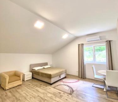 Orahovac Apartment | Apartments Lav