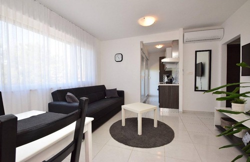 Privlaka Apartment | Apartments Lueva- Two Bedroom Apartment with Balcony and Sea View (A2)