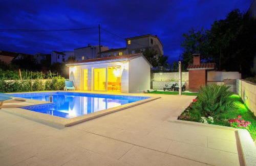 Mejasi Apartment | Apartments Maestral