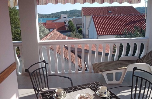 Pirovac Apartment | Apartments Marija - One Bedroom Apartment with Balcony and Sea View (Žuti A2)